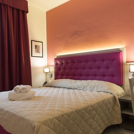 Alma Living Hotel- Al Girarrosto Venzone Bagian luar foto