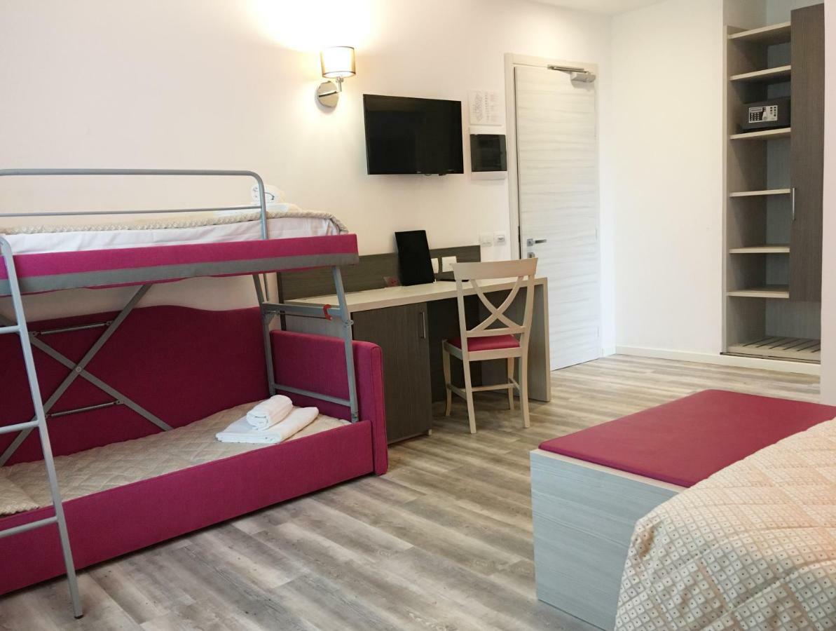 Alma Living Hotel- Al Girarrosto Venzone Bagian luar foto